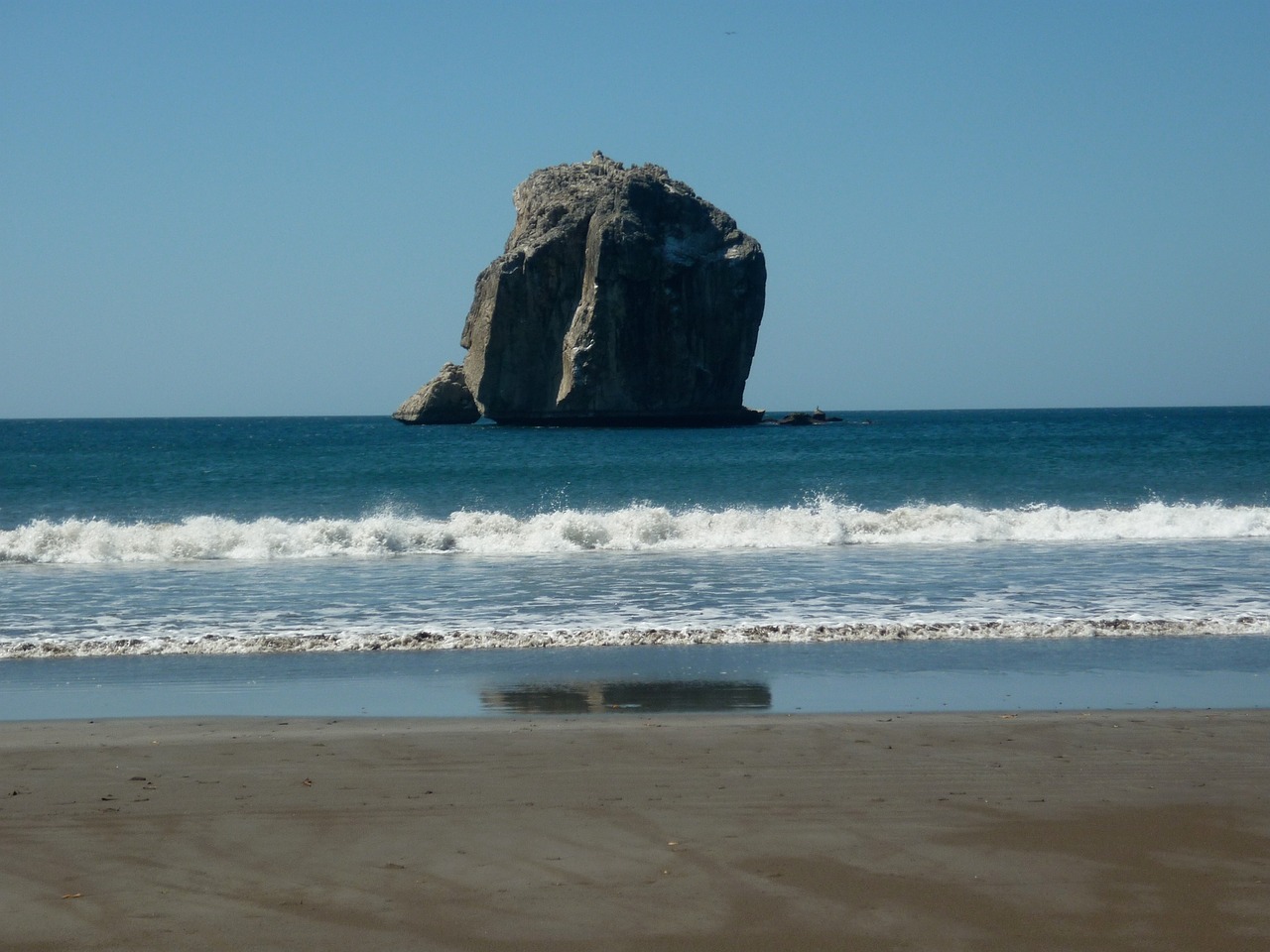 Featured image for “Santa Rosa National Park: History, Dry Forest, and Witch’s Rock in One Costa Rica Park”